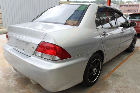 2002年 三菱 Lancer 照片10