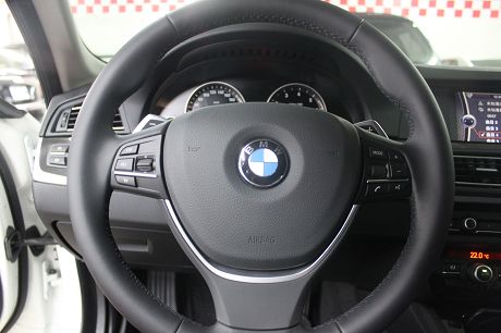 BMW 寶馬 5系列 520 照片4