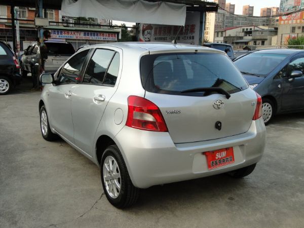 TOYOTA YARIS 歐風小車~原廠 照片7