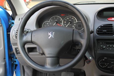 2006 Peugeot 寶獅 206  照片3