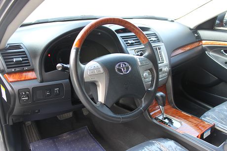 Toyota豐田 Camry2.4 G版 照片3