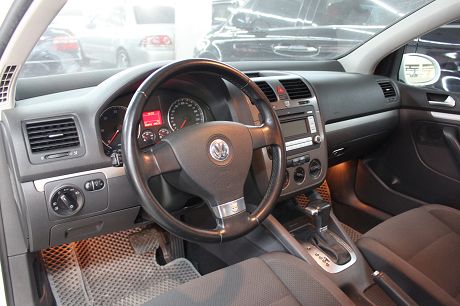 VW 福斯 Golf TDi 照片4