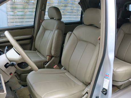 Nissan 日產 Serena QRV 照片7