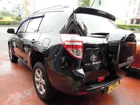 Toyota豐田 RAV4 照片10