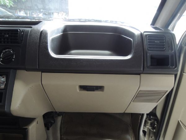 MITSUBISHI FREECA 照片10