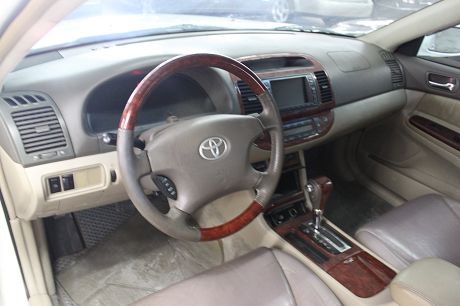 Toyota豐田 Camry  照片3