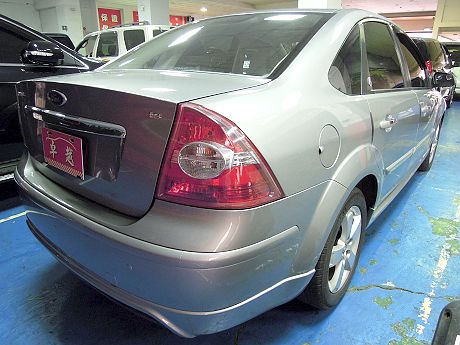 2005年 福特 Focus 1.8 照片10