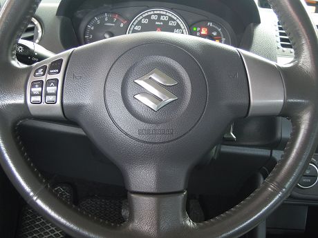 2009年Suzuki 鈴木 Swift 照片6