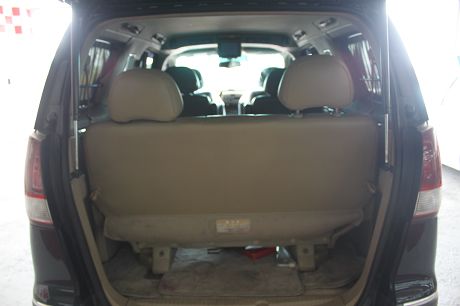 Nissan 日產 Serena QRV 照片9