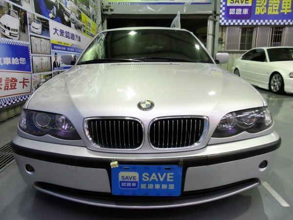 BMW 320i 照片2