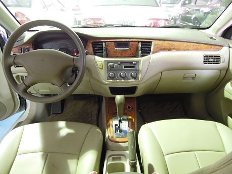 2003 三菱 Lancer 1.6 白 照片2