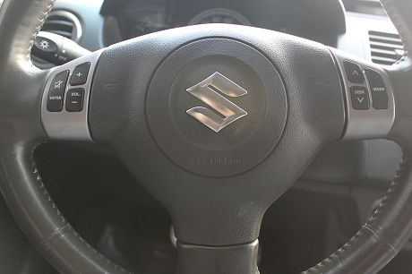 2007年Suzuki鈴木Swift 照片5