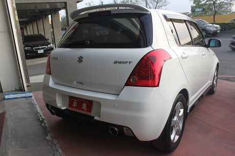 2007年Suzuki鈴木Swift 照片10