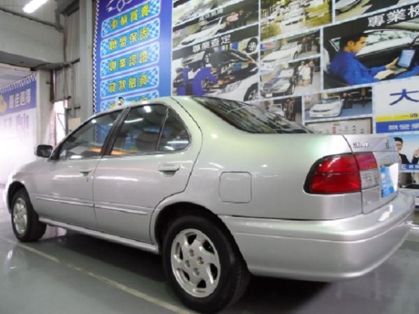 Sentra CE 照片8