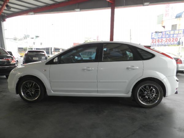 Ford 福特 FOCUS 白 2.0S 照片8