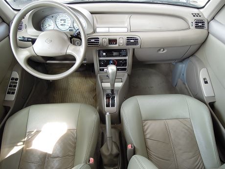 2004年Nissan 日產 March 照片2