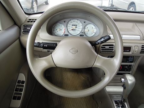 2004年Nissan 日產 March 照片5