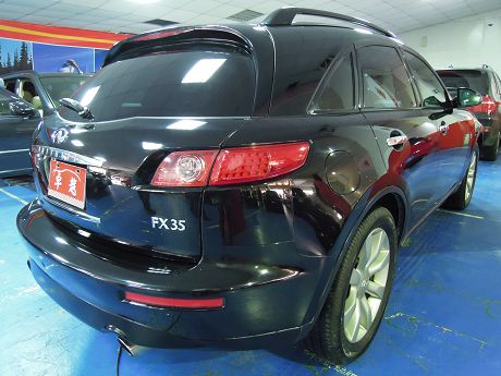 2004年Infiniti FX35 照片10