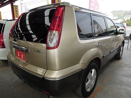 2005年Nissan  X-Trail 照片10