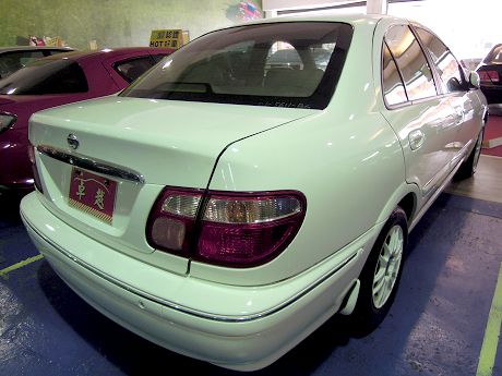 2002年Nissan  Sentra 照片10