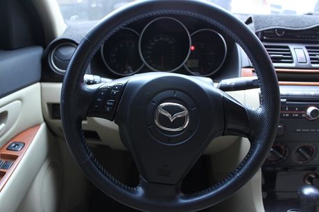 2006年Mazda 馬自達 3 照片5