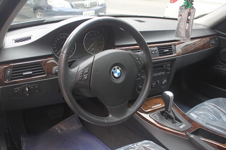 BMW 寶馬 3系列 320  照片3