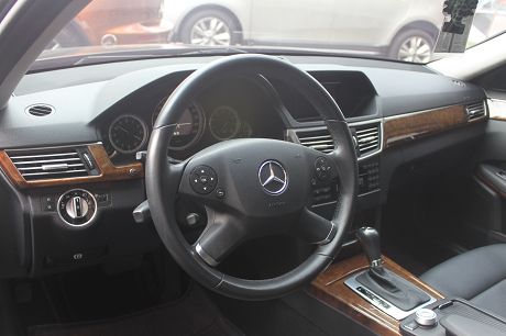 Benz 賓士 E-Class E200 照片3