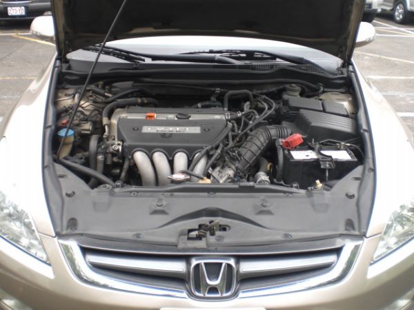  自售05款Honda雅哥Accord頂 照片7