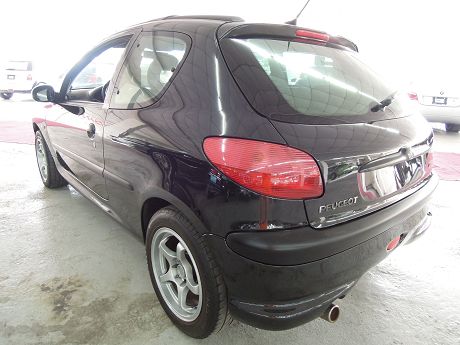 2002 Peugeot 寶獅 206 照片10