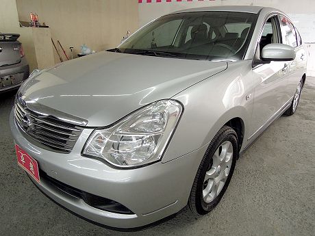 2010年Nissan BlueBird 照片1