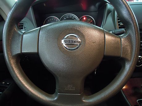 2010年Nissan BlueBird 照片5