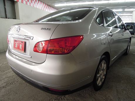 2010年Nissan BlueBird 照片10