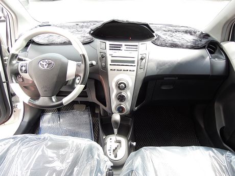 2008 Toyota豐田 Yaris  照片2