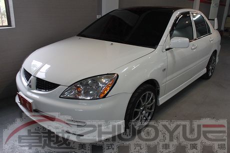 2004年三菱Global Lancer 照片1