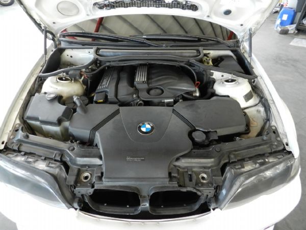 BMW 寶馬 318i 白 2.0 照片9