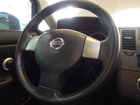 2008 Nissan 日產 Tiida 照片3