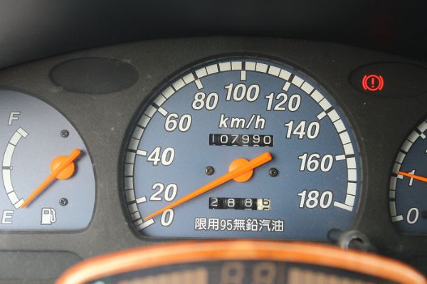 01年 豐田 TERCEL 銀色 1.5 照片5