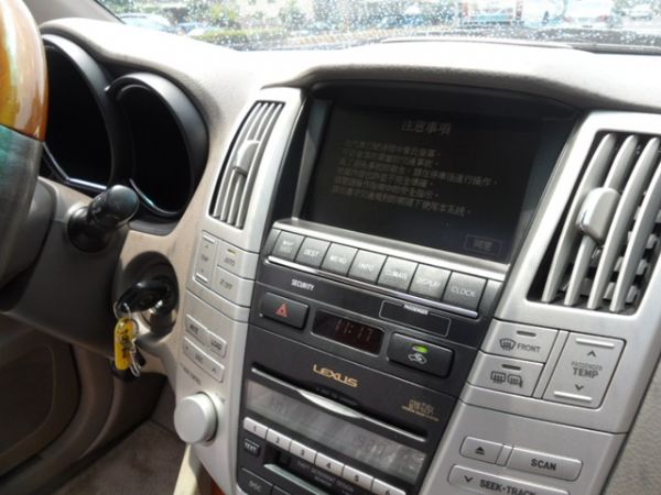 凌志 LEXUS RX330 3.3 照片4