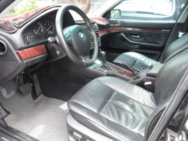 00年寶馬 BMW528 2.8 照片3