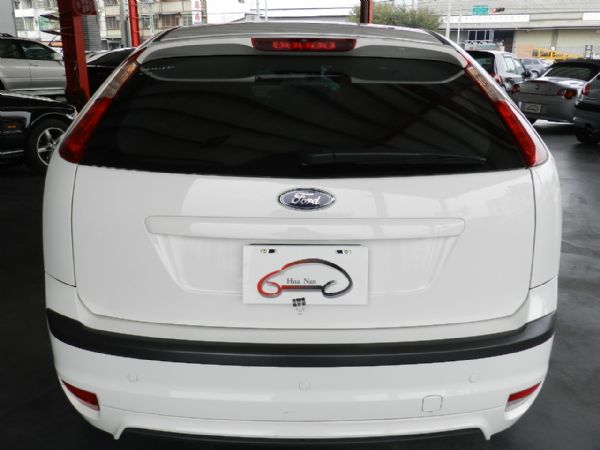 Ford 福特 FOCUS 2.0 白  照片10