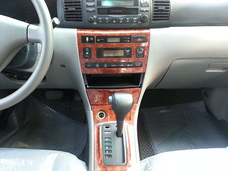 Toyota豐田 Altis 照片4