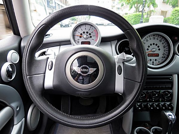 03年 MINI COOPER 1.6 照片5