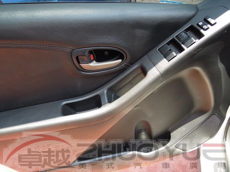 2011 Toyota豐田 Yaris  照片8