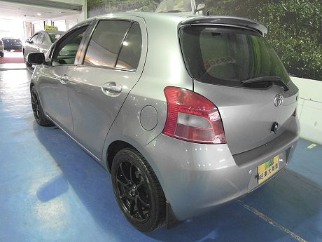 2009 Toyota豐田 Yaris 照片10