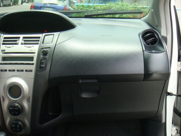 TOYOTA YARIS 照片10