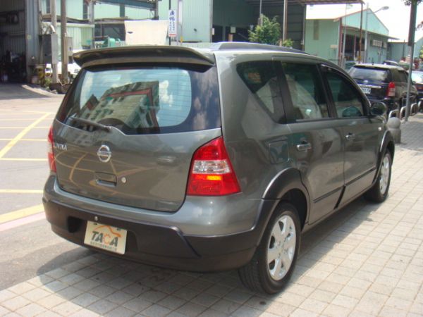 NISSAN LIVINA 照片2