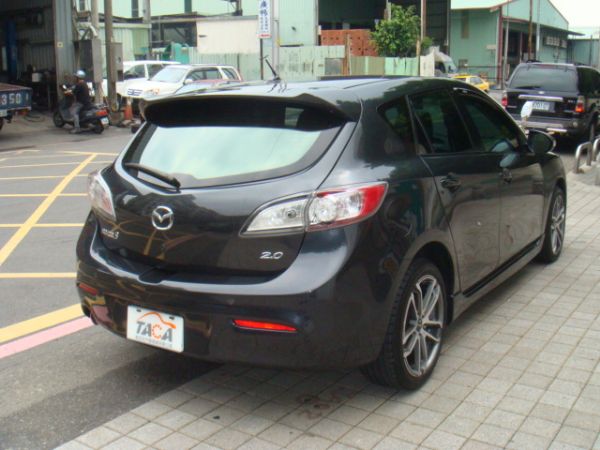 MAZDA 3 照片2