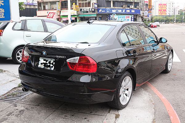 2006年 BMW E90 320I 照片3