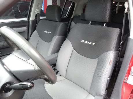 Suzuki 鈴木 Swift 照片6