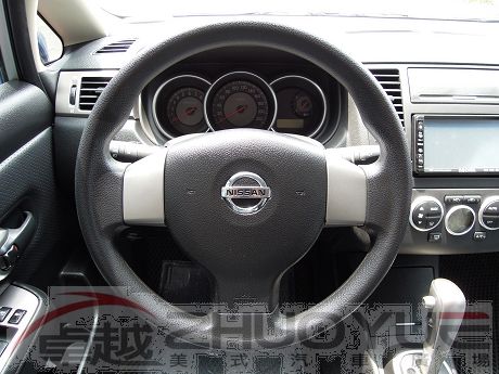 2010 Nissan 日產 Tiida 照片5